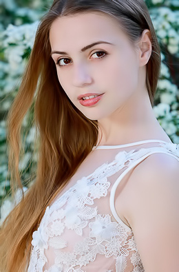 Cutie takes off long dress to show her naked body