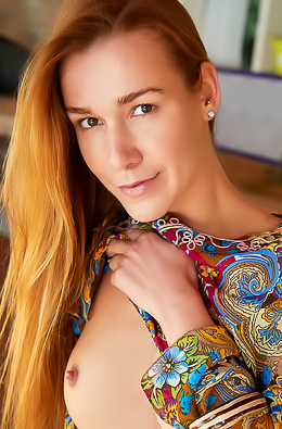 Gorgeous Sunkissed Blonde Alexis Crystal