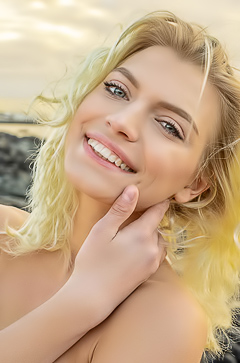 Lesya Amazing Girl Naked Outdoors