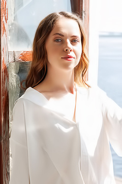 Margot Ferns Brunette Allure Unveiled On A Naked Sightseeing Adventure