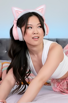 Lulu Chu Teases With Silk Thong and Theres Fucking to Foil