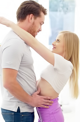 Sexy Teen Paris White Enjoys Big Cock In Her Mouth