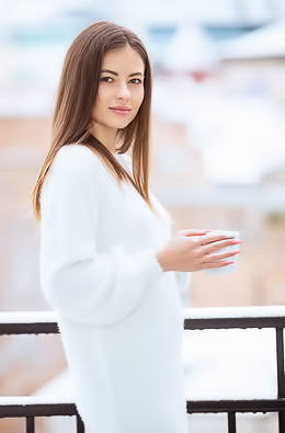 Hilary C Lifts Her Cashmere Sweater To Expose Her Perfect Ass