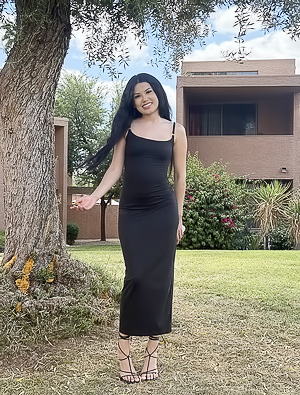 Lusty Camila Sex Toying In A Car