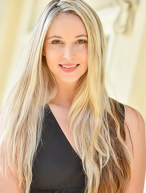 Allie - A Vibration Girl