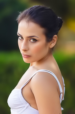 Maria Wars In Glossy Touch