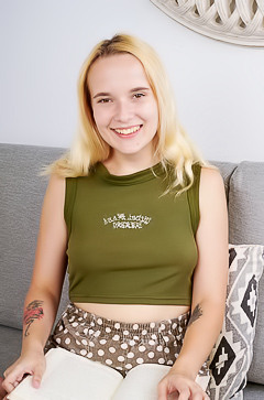 Loli Pop In Wet On Couch